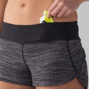 Lululemon Speed Short (4-way Stretch 2.5") Bit Point Ice Grey Black / Black
